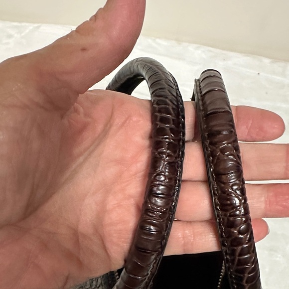 Elegant Brown Crocodile-Embossed Women's Handbag satchel-Crossbody - Picture 11 of 14